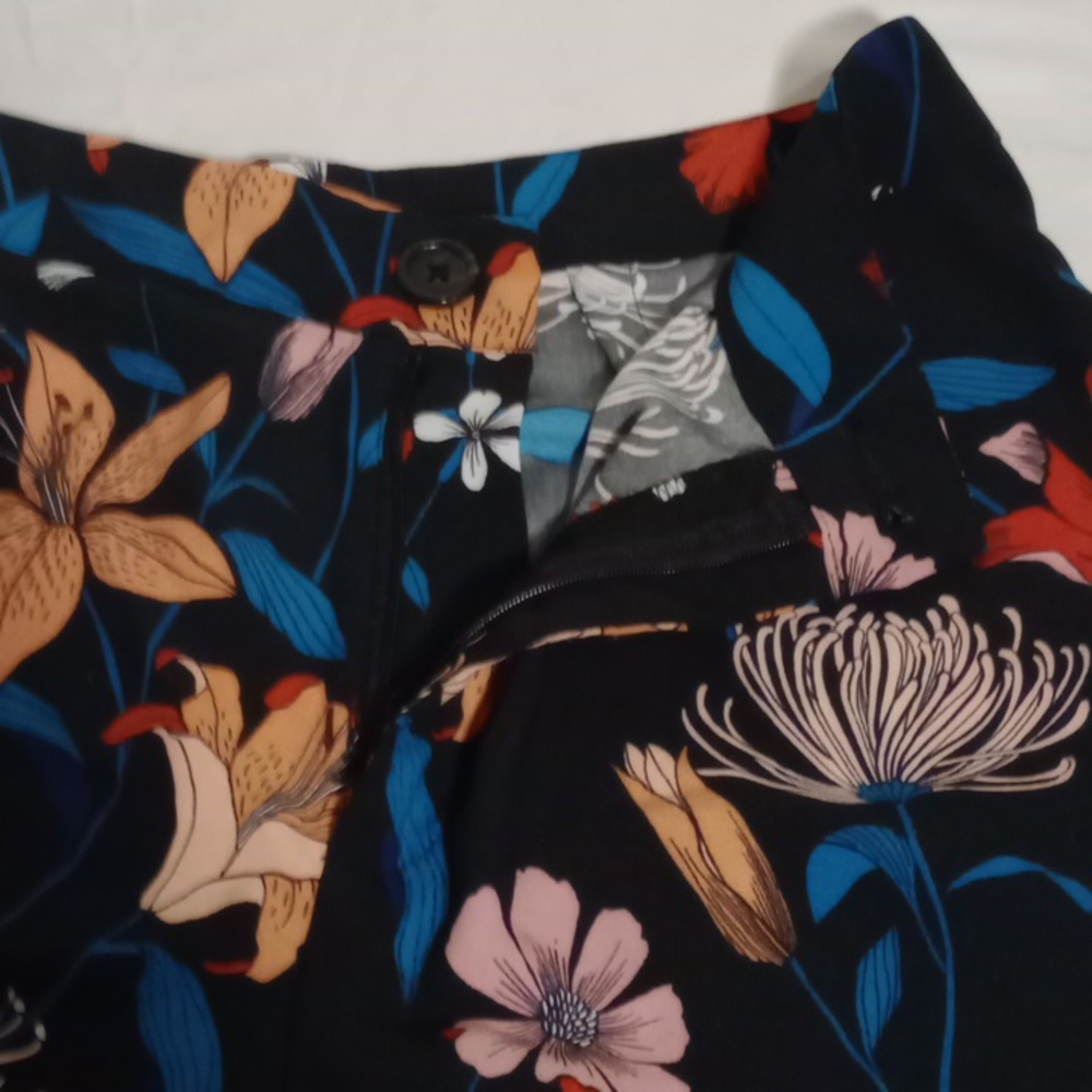 Who What Wear Floral Tapered Pants Size 8 - Picture 4 of 10